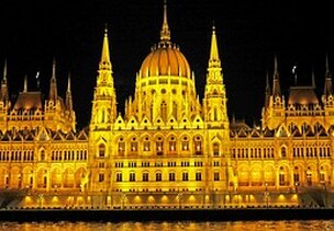 Budapest at Night Picture